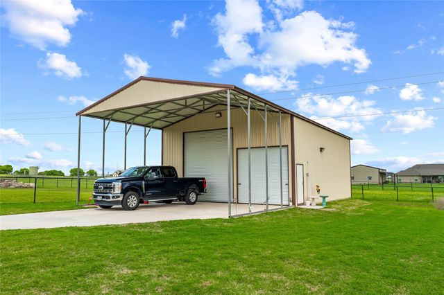 130 Prairie Meadows Court, Rhome, TX 76078