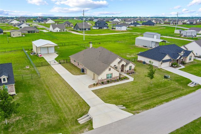 130 Prairie Meadows Court, Rhome, TX 76078
