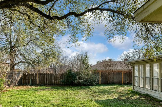 1605 Arrowhead, Pantego, TX 76013