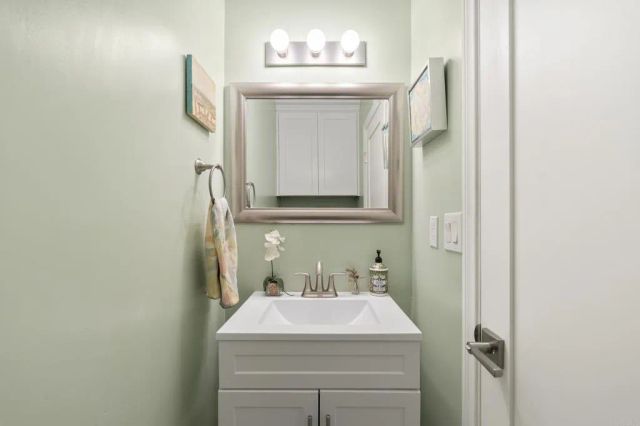 1240 Evergreen Dr, Cardiff By The Sea, CA 92007
