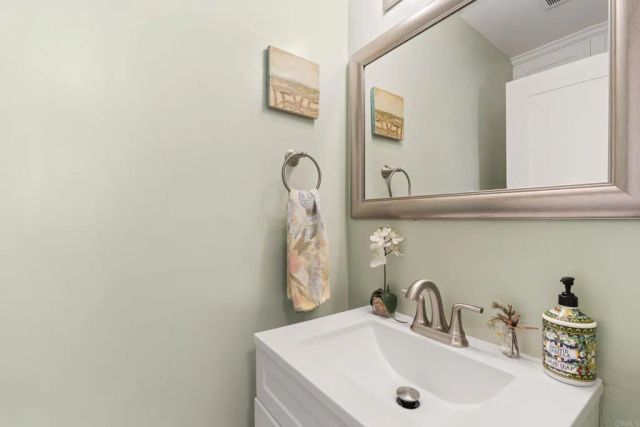 1240 Evergreen Dr, Cardiff By The Sea, CA 92007