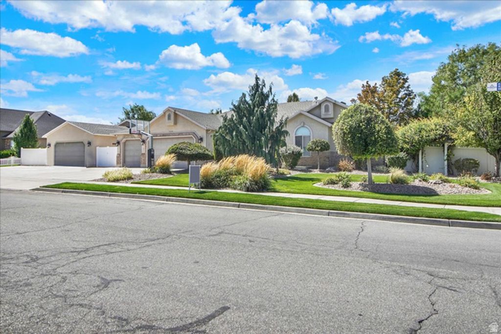 12548 S HARVEST SPRING LN, Riverton, UT 84096 — photo 4