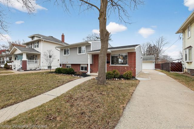 183 Washington Street, Mt. Clemens, MI 48043