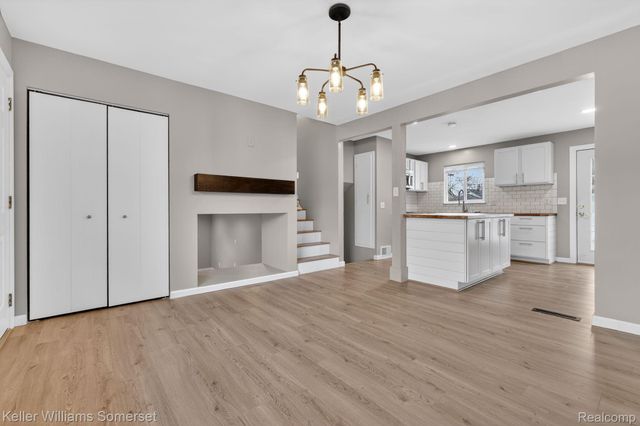 183 Washington Street, Mt. Clemens, MI 48043