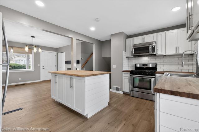 183 Washington Street, Mt. Clemens, MI 48043