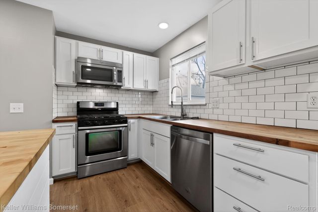 183 Washington Street, Mt. Clemens, MI 48043