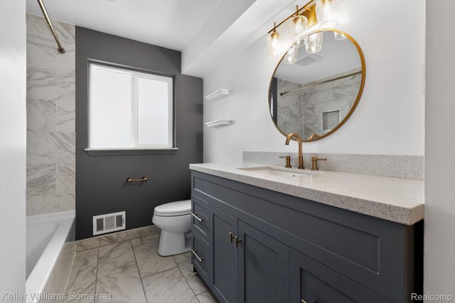 183 Washington Street, Mt. Clemens, MI 48043