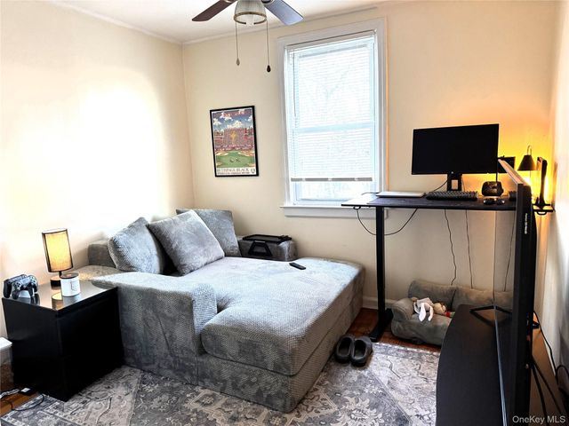 42 Hamilton Road Left, North Merrick, NY 11566