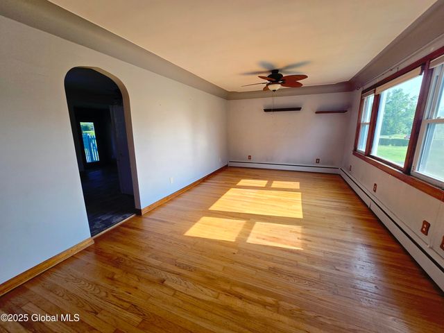 1335 Midline Road, Amsterdam, NY 12010