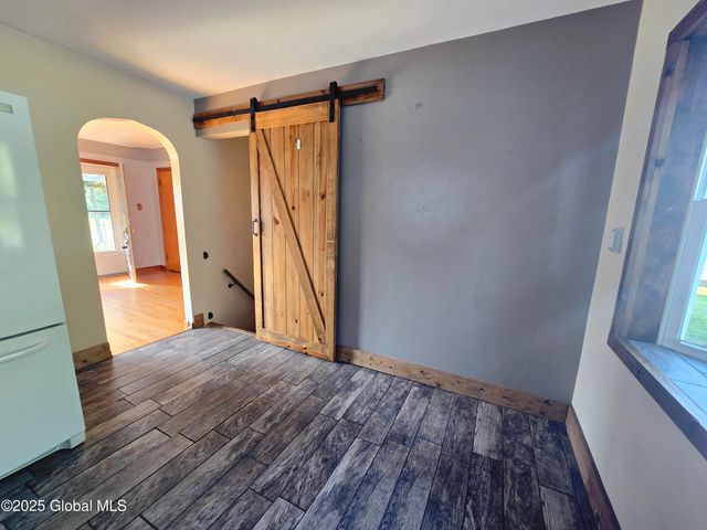 1335 Midline Road, Amsterdam, NY 12010