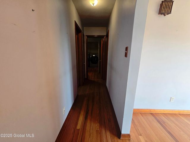 1335 Midline Road, Amsterdam, NY 12010