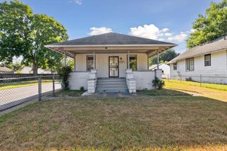 863 Colfax Ave, Benton Harbor, MI 49022