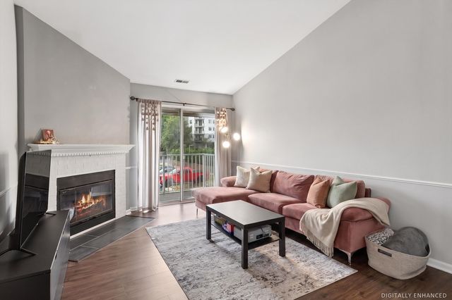 43 Orchard Terrace 3, Lombard, IL 60148