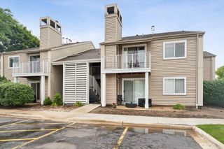 43 Orchard Terrace 3, Lombard, IL 60148