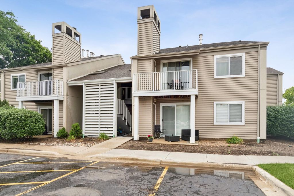 43 Orchard Terrace 3, Lombard, IL 60148