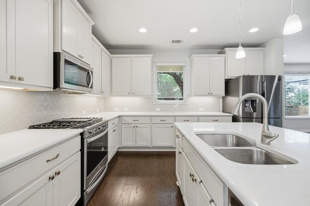 9001 Palmito DR 105, Austin, TX 78717