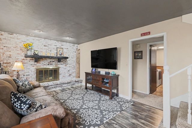 1518 E Carolyn St, Derby, KS 67037