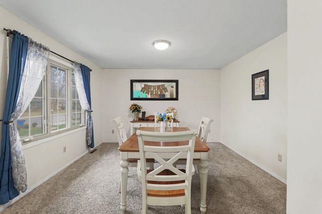 1518 E Carolyn St, Derby, KS 67037