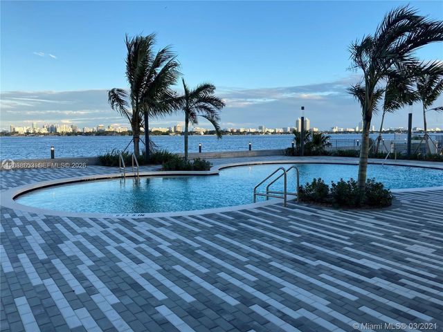 7501 E Treasure Drive 8A, North Bay Village, FL 33141