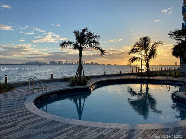 7501 E Treasure Drive 8A, North Bay Village, FL 33141