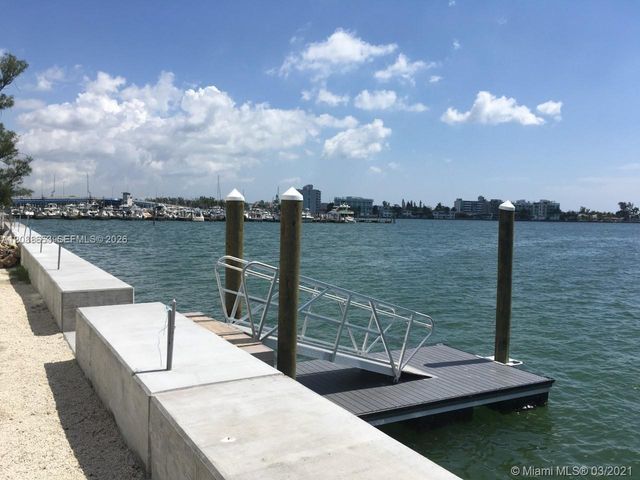 7501 E Treasure Drive 8A, North Bay Village, FL 33141