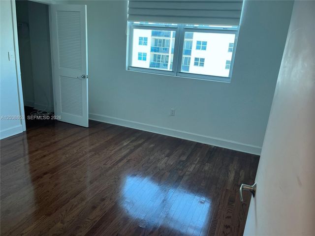 7501 E Treasure Drive 8A, North Bay Village, FL 33141