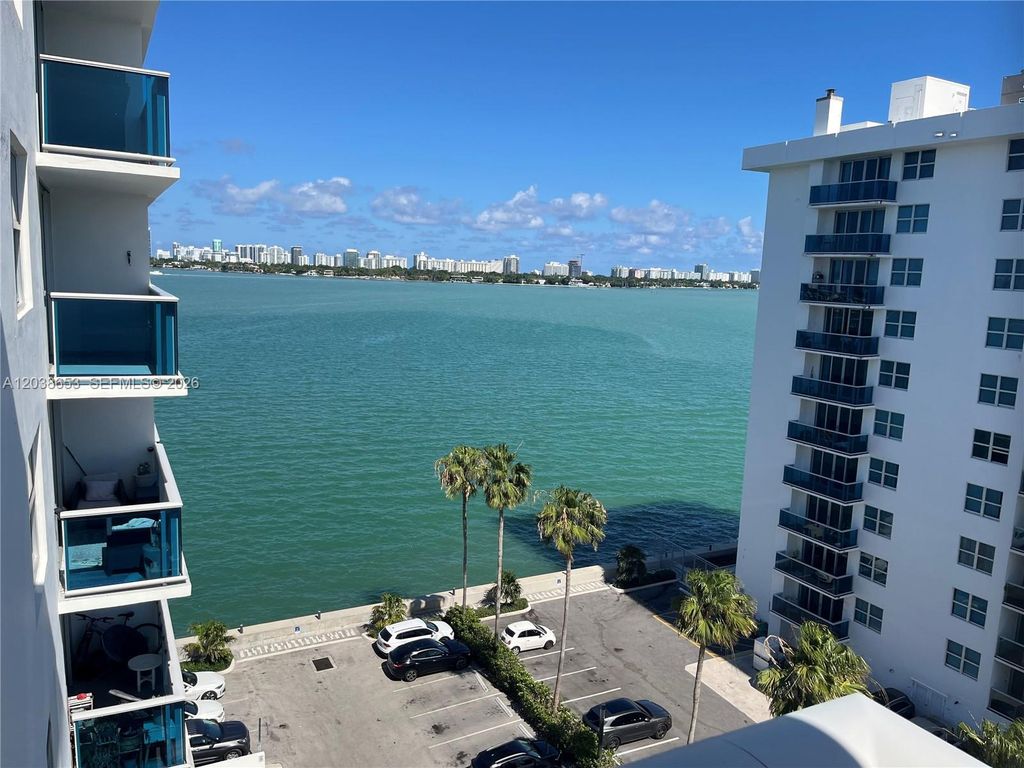 7501 E Treasure Drive 8A, North Bay Village, FL 33141