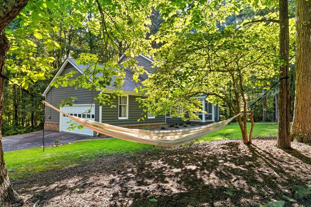 902 Dunsinane Road, Signal Mountain, TN 37377