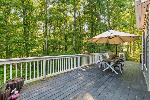 902 Dunsinane Road, Signal Mountain, TN 37377