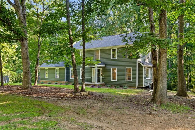 902 Dunsinane Road, Signal Mountain, TN 37377