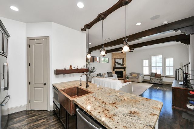 1141 W 23rd St A, Houston, TX 77008