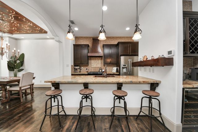 1141 W 23rd St A, Houston, TX 77008