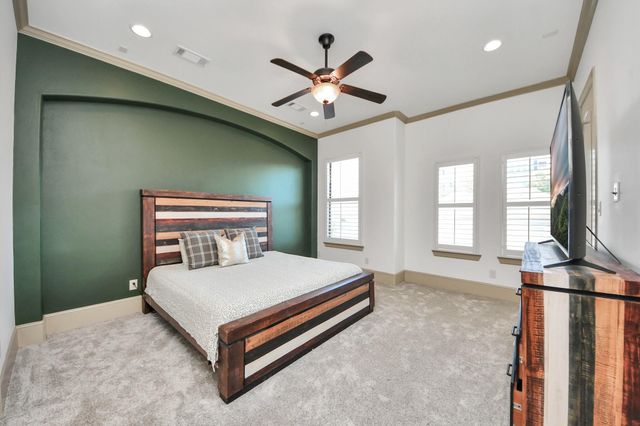 1141 W 23rd St A, Houston, TX 77008