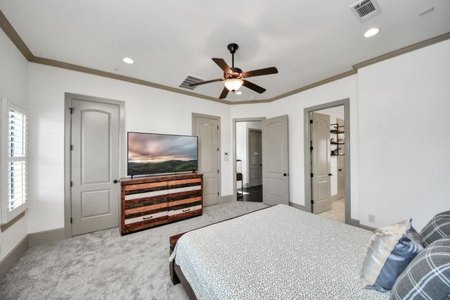 1141 W 23rd St A, Houston, TX 77008