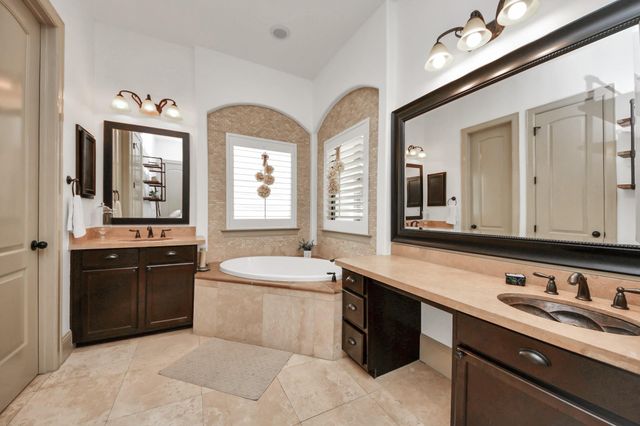 1141 W 23rd St A, Houston, TX 77008