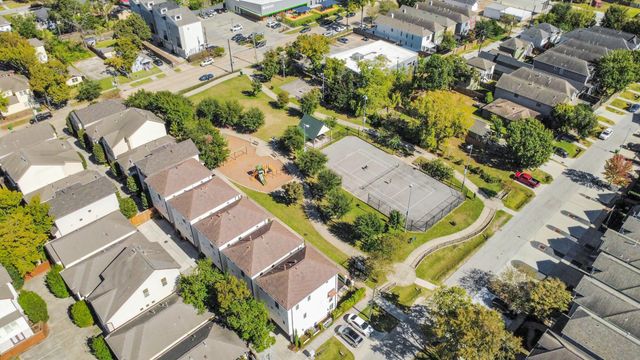 1141 W 23rd St A, Houston, TX 77008