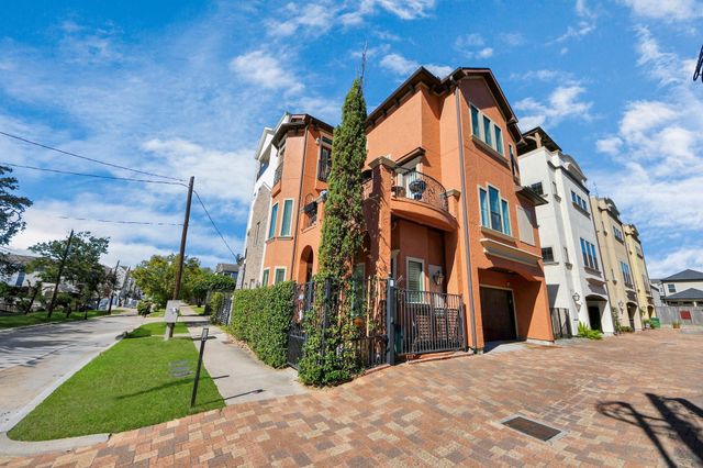 1141 W 23rd St A, Houston, TX 77008