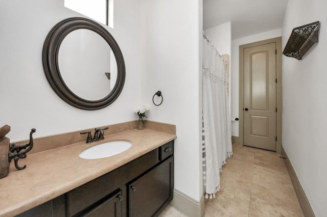 1141 W 23rd St A, Houston, TX 77008