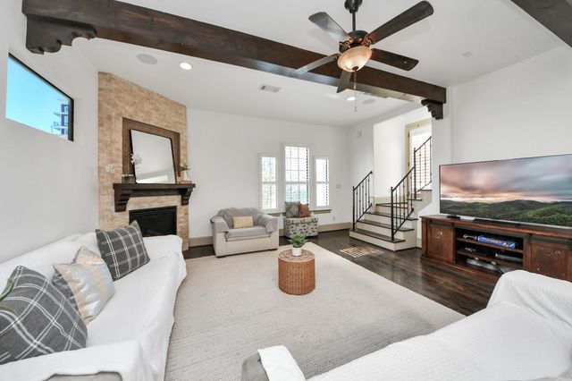 1141 W 23rd St A, Houston, TX 77008