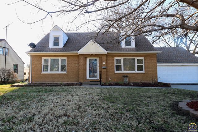 1041 Sunnyslope St, Emporia, KS 66801