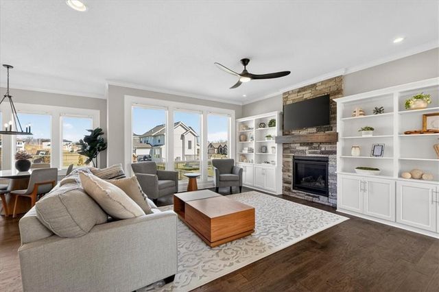 914 Rannoch Lane, Raymore, MO 64083