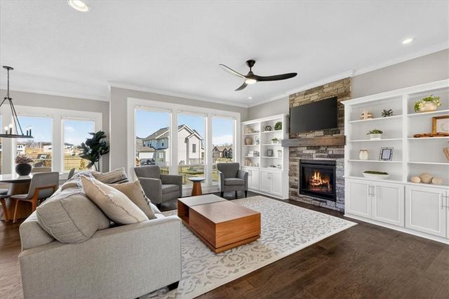 914 Rannoch Lane, Raymore, MO 64083