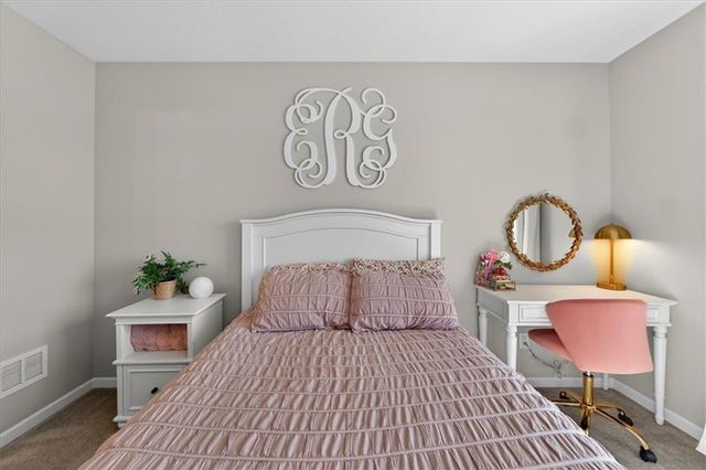 914 Rannoch Lane, Raymore, MO 64083