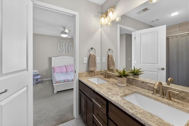 914 Rannoch Lane, Raymore, MO 64083