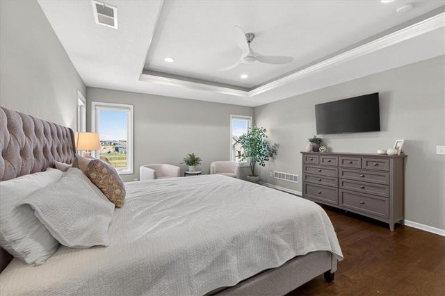 914 Rannoch Lane, Raymore, MO 64083