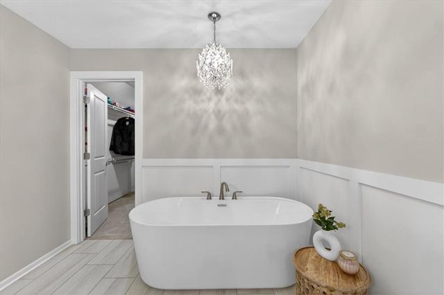 914 Rannoch Lane, Raymore, MO 64083