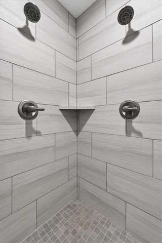 914 Rannoch Lane, Raymore, MO 64083