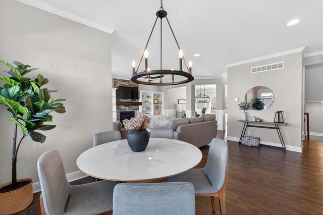 914 Rannoch Lane, Raymore, MO 64083