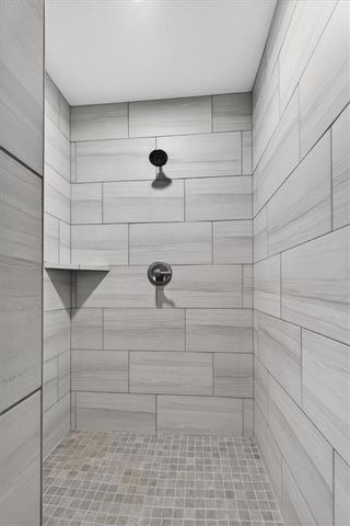 914 Rannoch Lane, Raymore, MO 64083