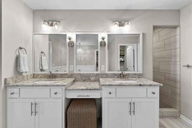 914 Rannoch Lane, Raymore, MO 64083